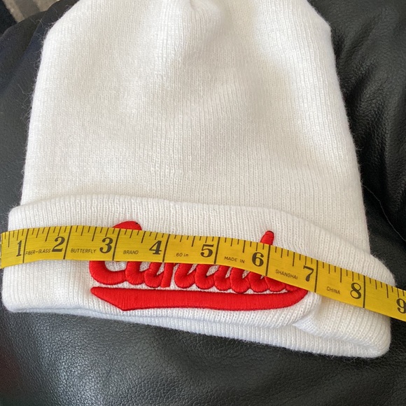 🔥This weeks sale!
(3 for $25) Canada Beanie Winter Hat - Picture 2 of 2